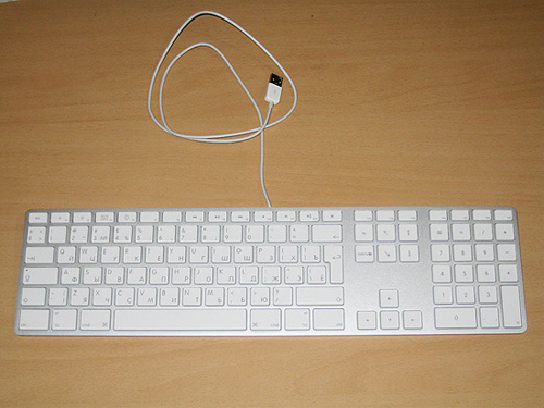 Алюминиевая клавиатура Apple Keyboard отличной подходит для моддинга.
